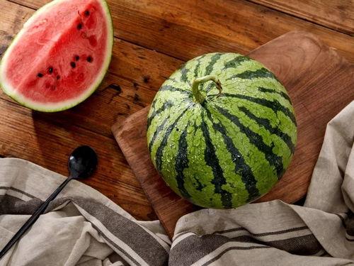 上海吃瓜喝酒,吃瓜喝酒，品味上海滩的市井生活