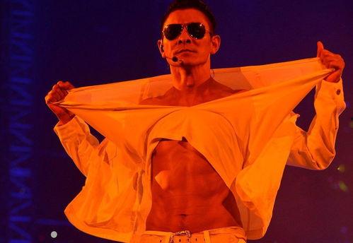 刘德华演唱会吃瓜,吃瓜群众见证的精彩瞬间