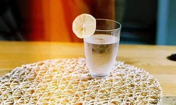 刚喝完水吃蜜瓜没事吧,揭秘刚喝完水吃蜜瓜的安全性